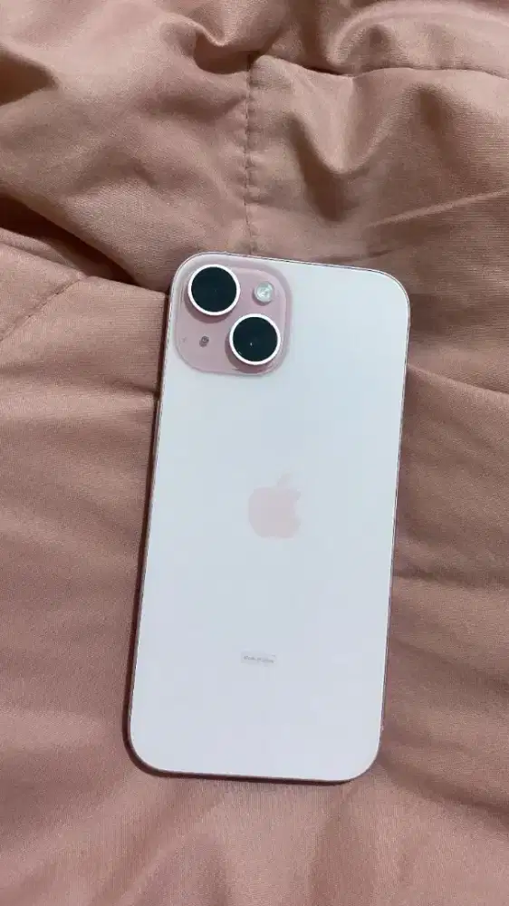 Iphone 15 pink garansi