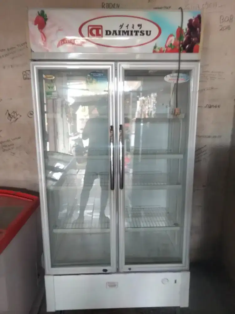 Showcase daimitsu 800L