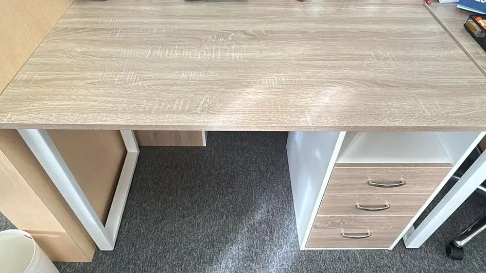 Office table informa