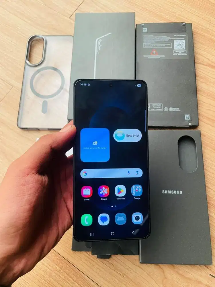 Samsung S25 EDGE resmi sein 12/256 gb fullset ori garansi on