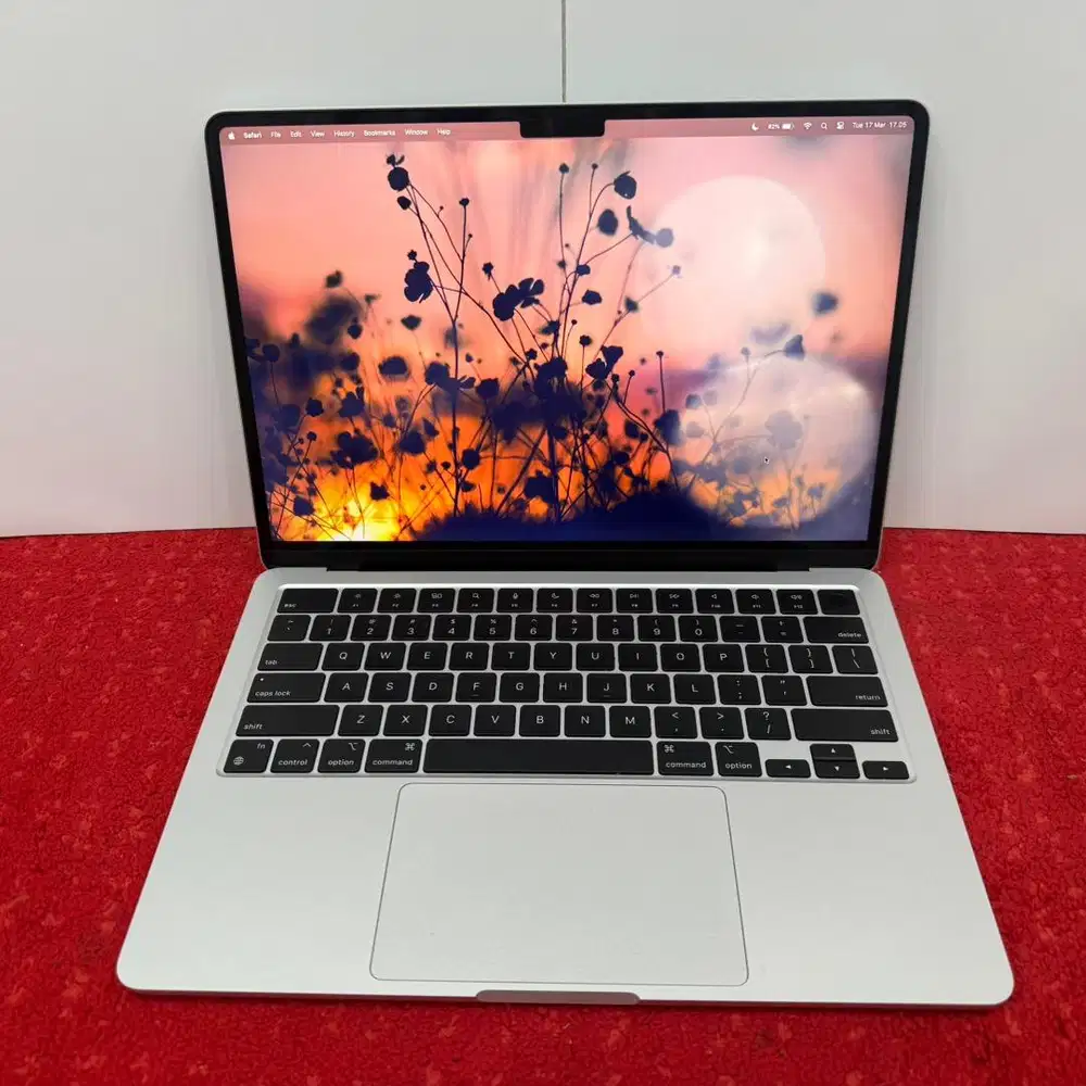 Macbook Air 13 inch, M2 2022 Silver