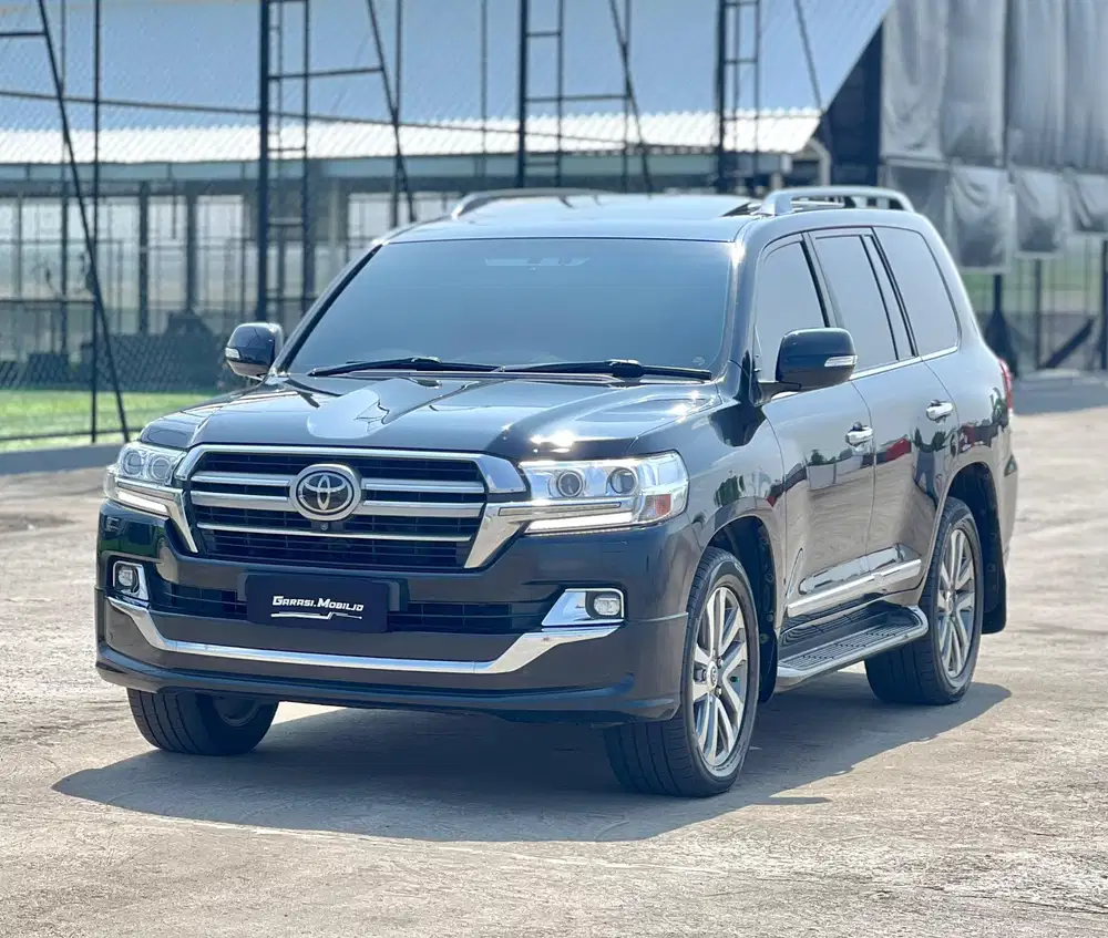 Toyota Land Cruiser VXR200 4x4 4.5 V8 2019