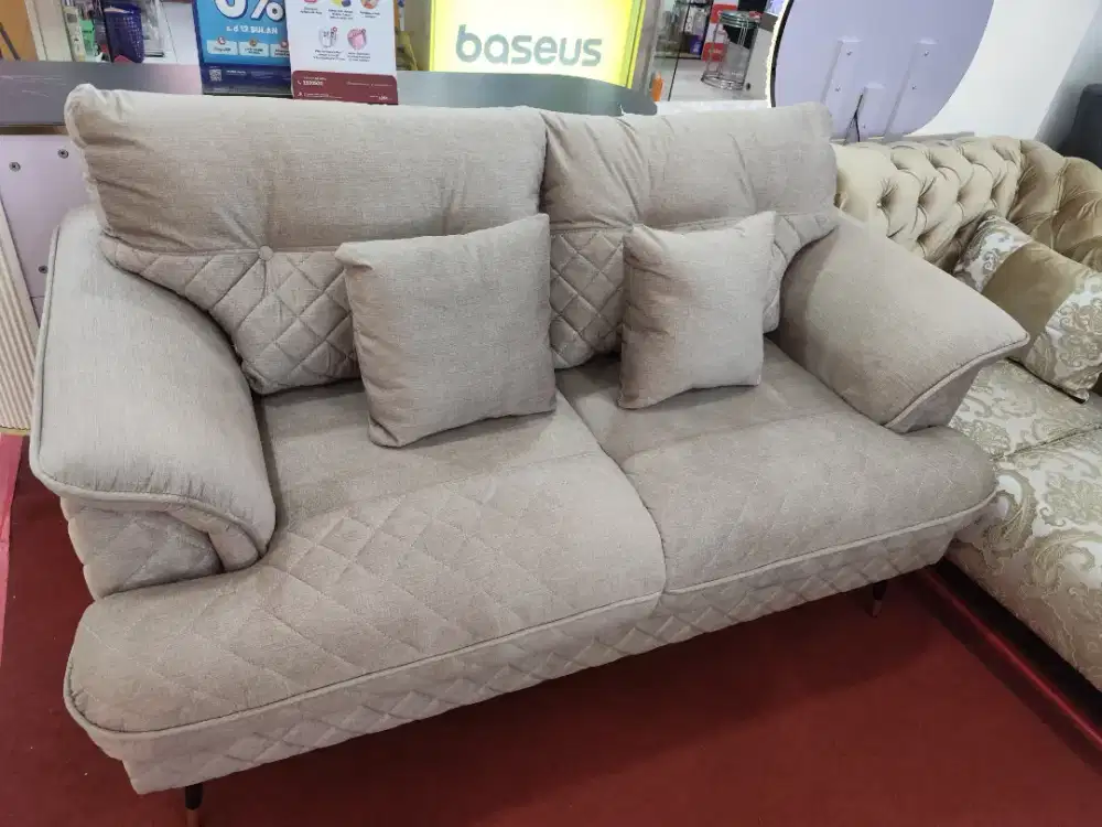 KREDIT SOFA HANYA 15RB PERHARI PAKAI HOME CREDIT