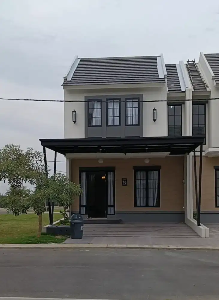 Di Sewakan Rumah baru 2 Lantai