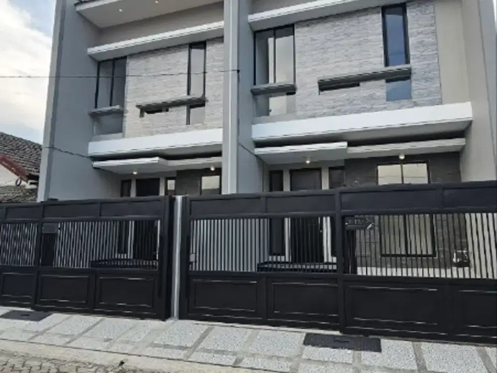 KLAMPIS SEMOLO TIMUR dkt MERR Kertajaya,galaxy mall