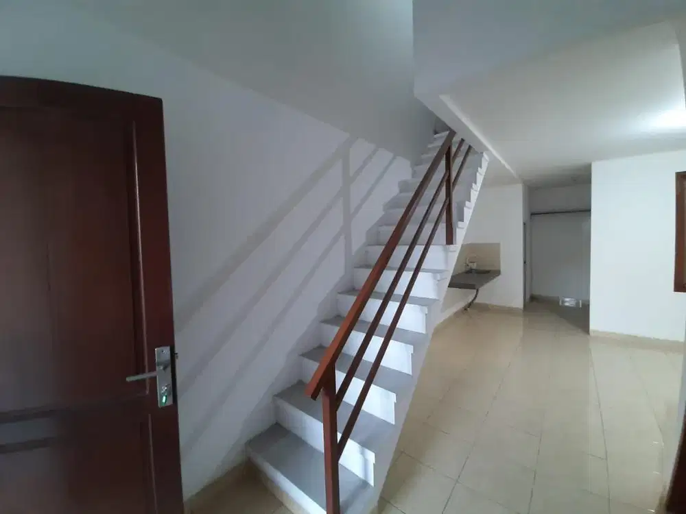 Rumah nyaman 3 kamar tidur 2 kmr mandi ada parkir dan akses mudah