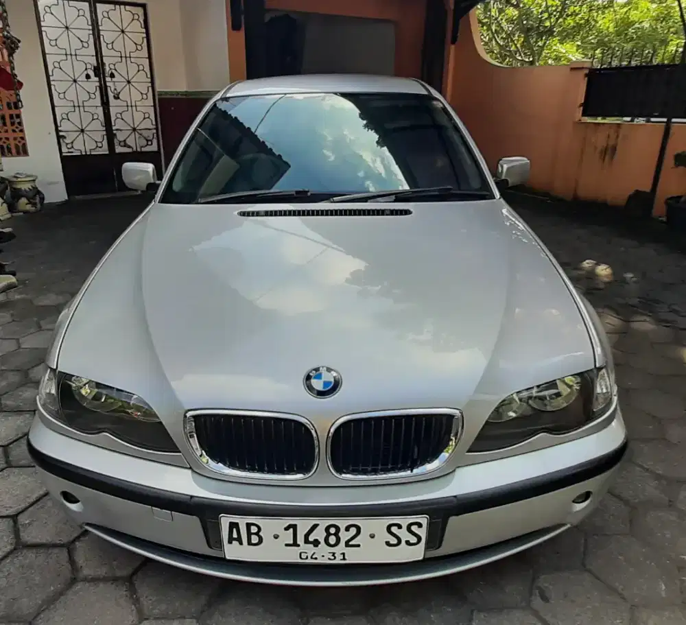 BMW 318i 2004 E46. ISTIMEWA