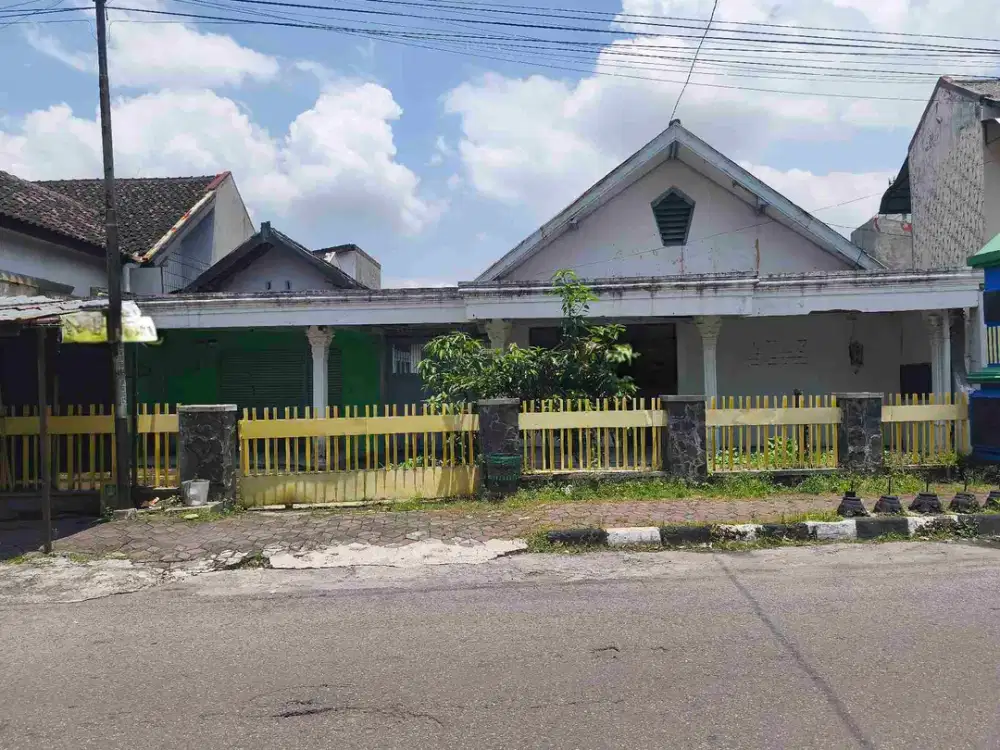 Dijual tanah bonus bangunan bisa untuk ruang usaha di Manahan Solo