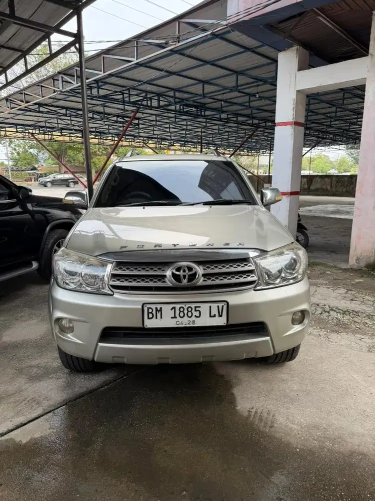 TOYOTA FORTUNER G DIESEL 2009 AUTOMATIC