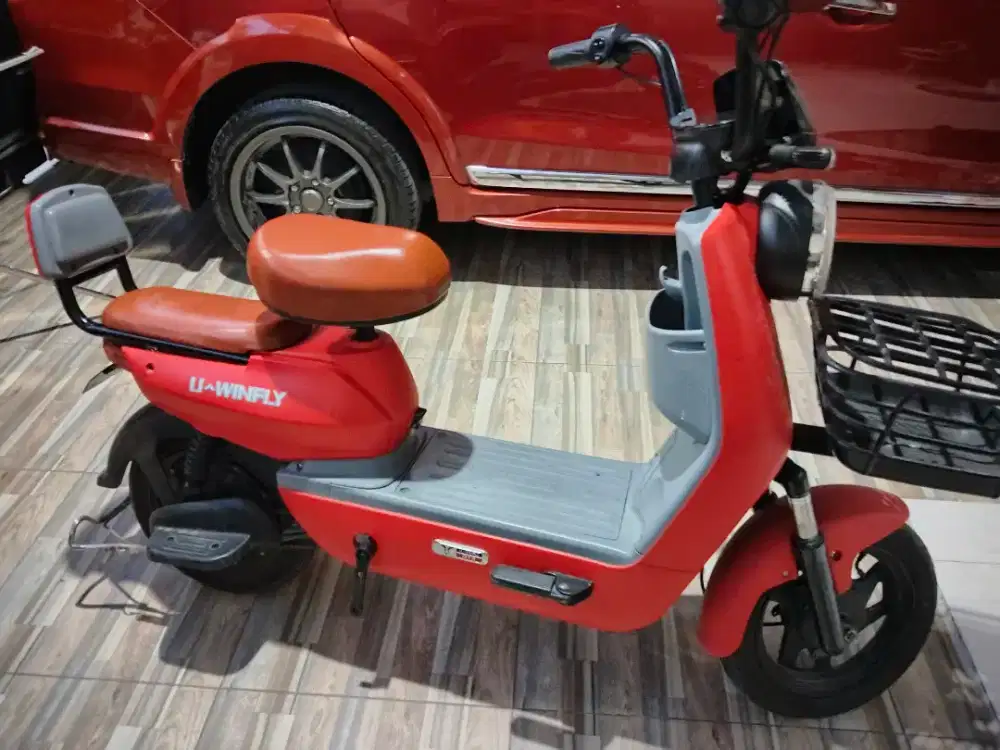 Sepeda Listrik Uwinfly Merah Tipe D 75