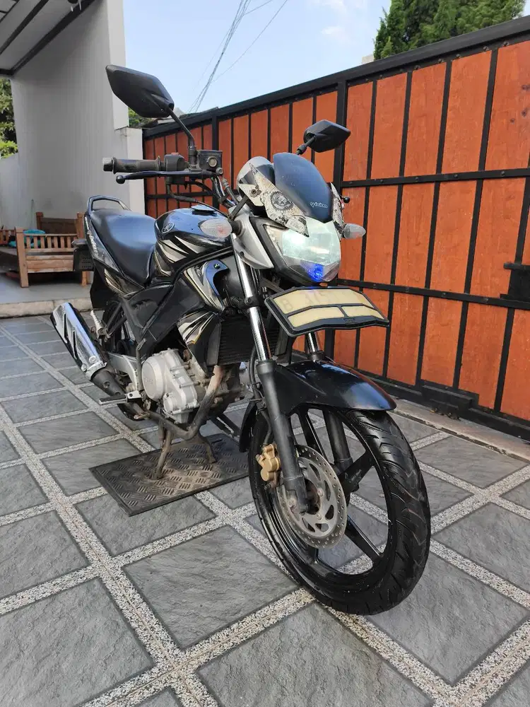 YAMAHA VIXION OLD 2012 HITAM STANDARD