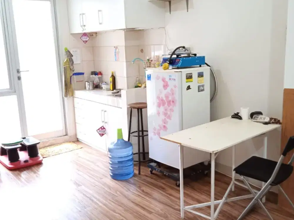 JUAL APARTEMEN OAK TOWER LANTAI 1 VIEW POOL NEGO  ( H )