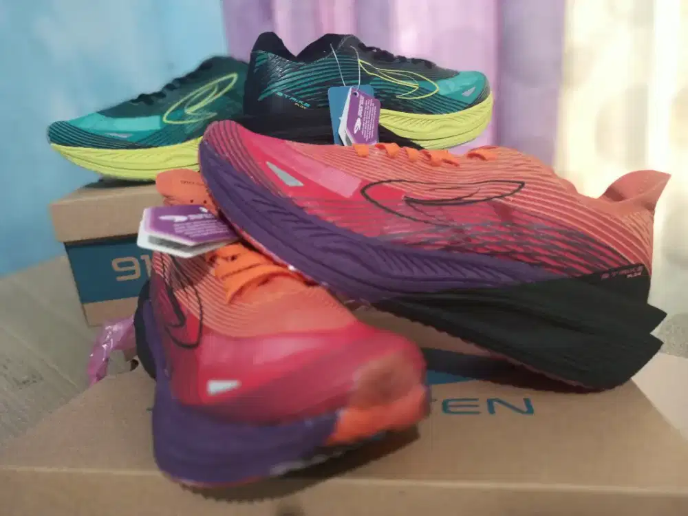 Sepatu running 910 nineten Haze flow