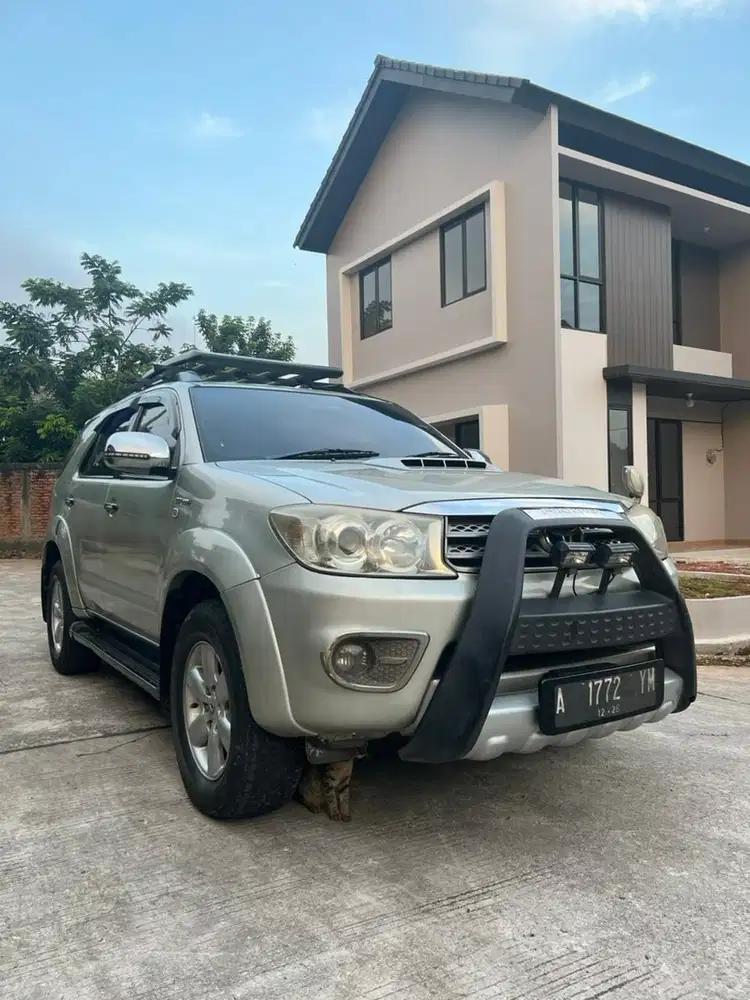 Toyota Fortuner 2009 Bensin