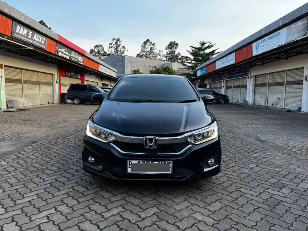 DP 5JT CITY RS AT 2019 FL BLACK EDITION LOW KM