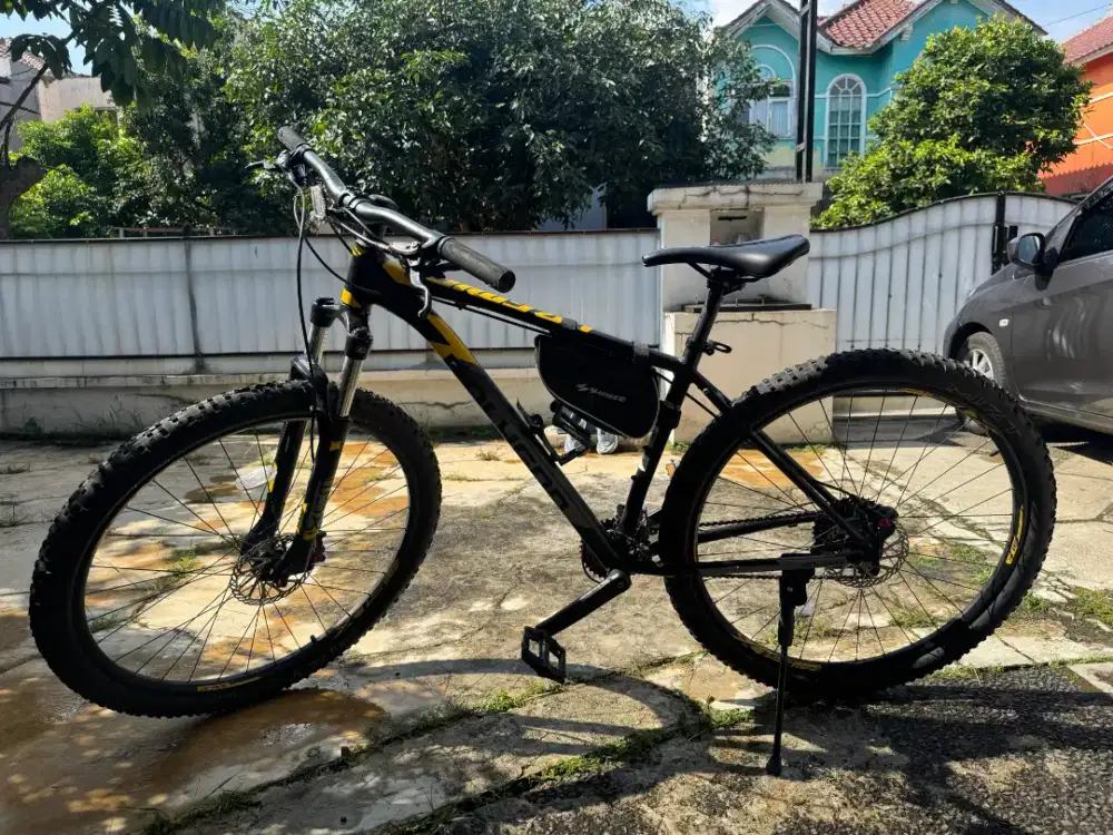 Sepeda Polygon Premier 5 2024 original mulus siap pakai nego