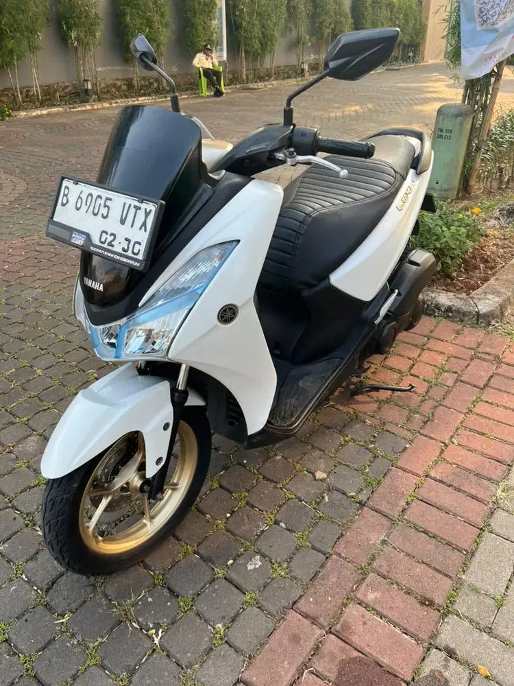 Lexi 125 S Keyles Putih Gloosy