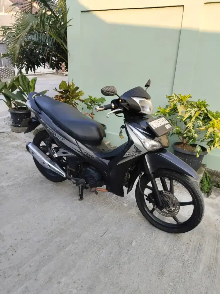 Honda Supra x helm in 125 CC th 2013 plat 2028 mesin halus