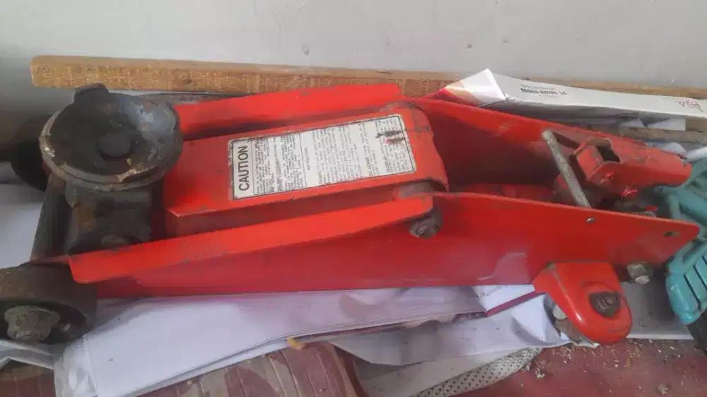 Dongkrak buaya 3 ton