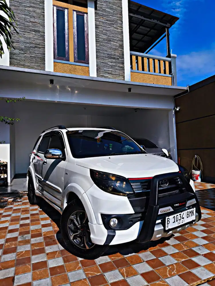 Toyota Rush TRD Sportivo Ultimo 2017 Matic Putih