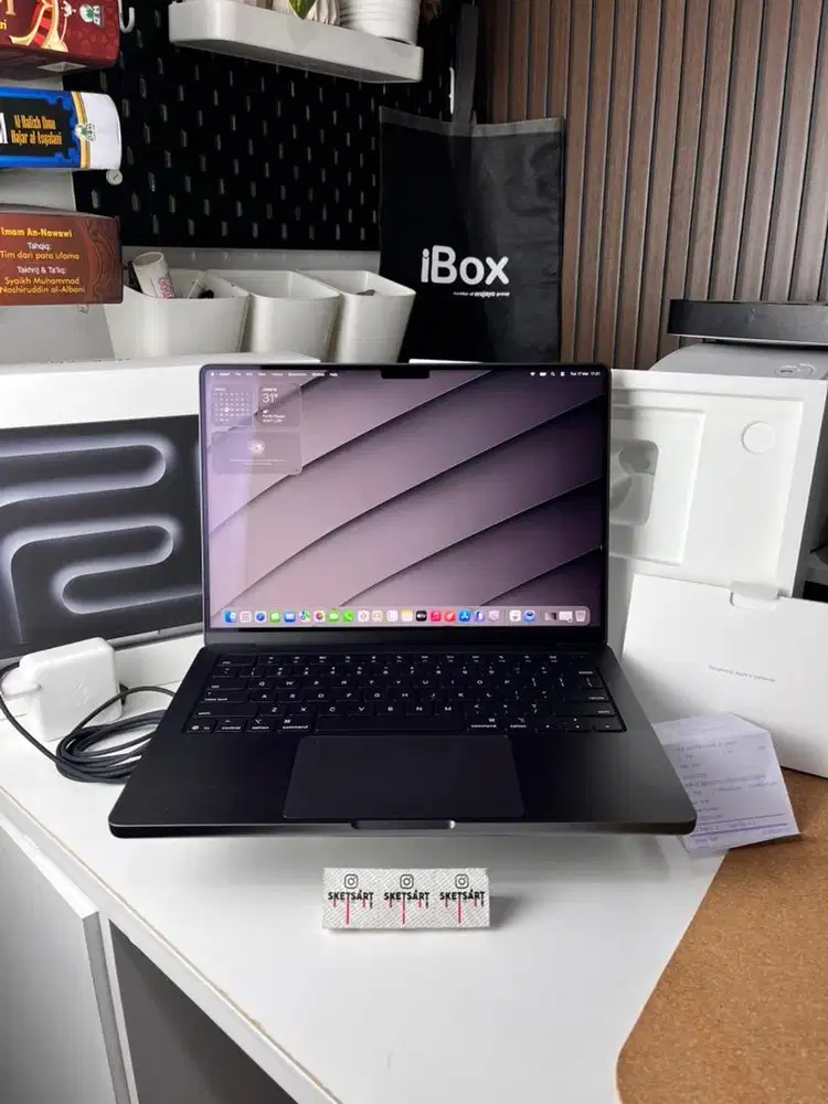 MacBook Pro M5 16gb 512gb Space Black iBox Second Rasa Baru