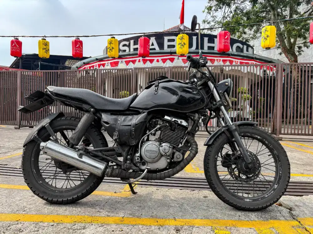 Suzuki Thunder custom semi jap style