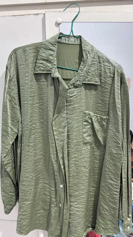 Baju kemeja warna ijo