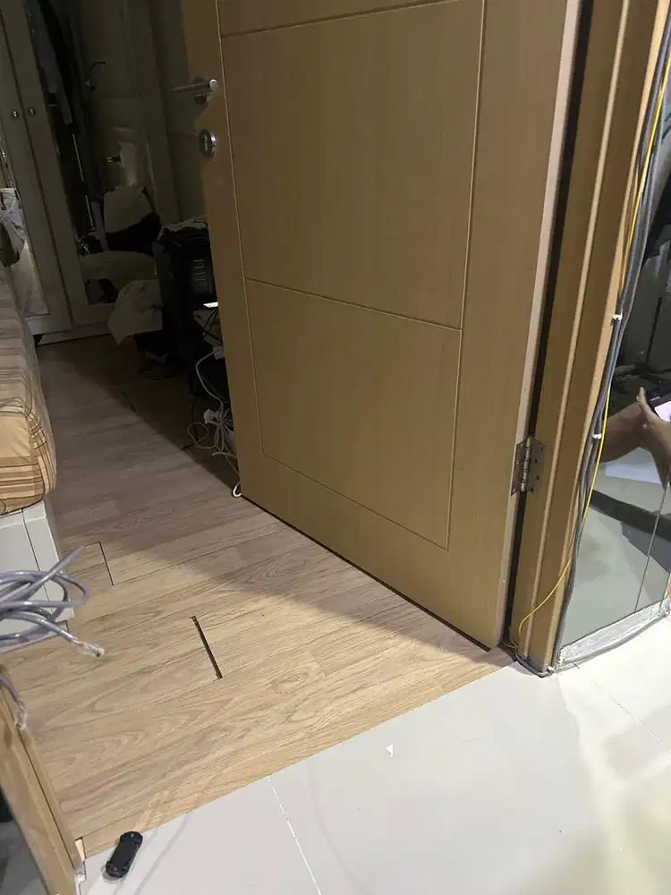 HANDLE / PEGANGAN PINTU, HANDLE / PEGANGAN DI KAMAR MANDI