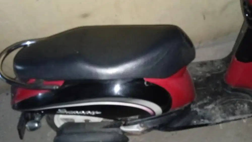 Dijual honda scoopy hitam merah 2014
