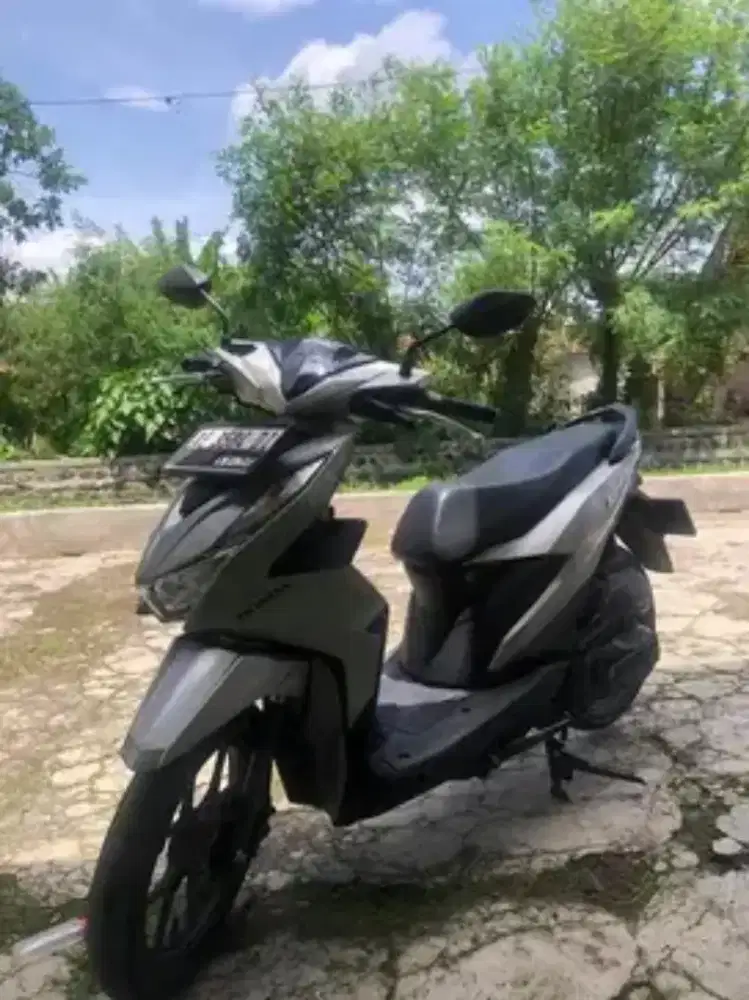 Beat Deluxe Silver 2020