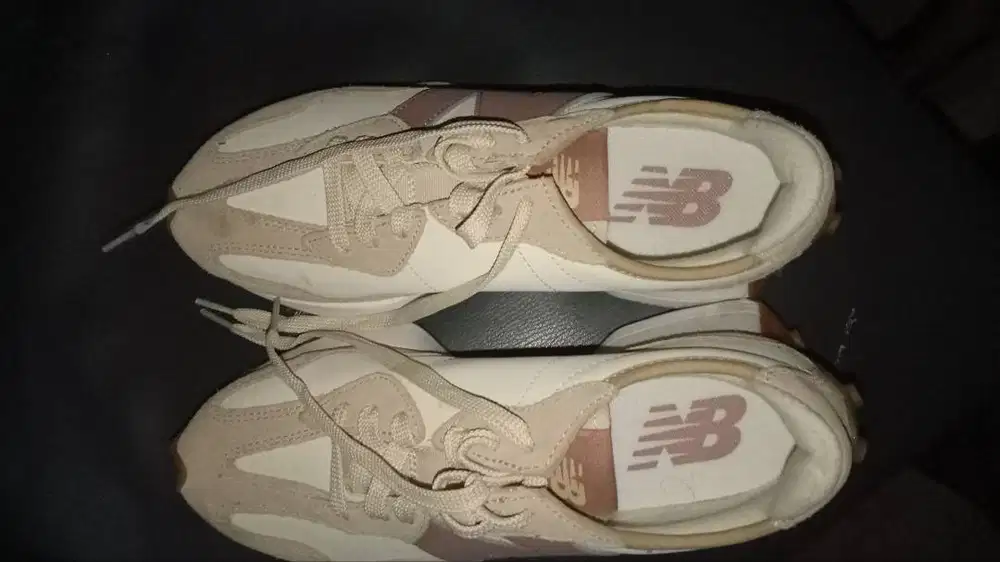 Sepatu new balance wanita ukuran 39 baru sekali pake, sepatu seserahan
