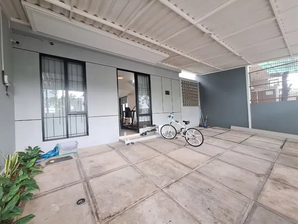 For Sale - Hunian Brand New 2 Lantai Hadap Selatan di Banyo