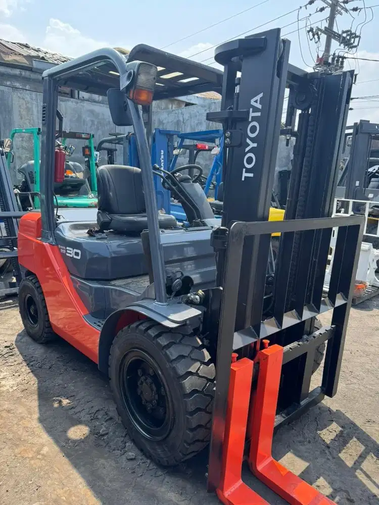 Forklift Toyota Bekas seri Japan 2022