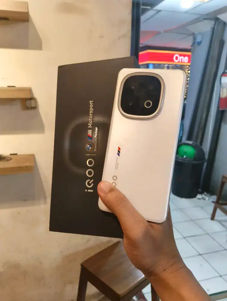 Jual Iqoo 13 5G Ram 16/512Gb Second Mulus Fullset No Kendala