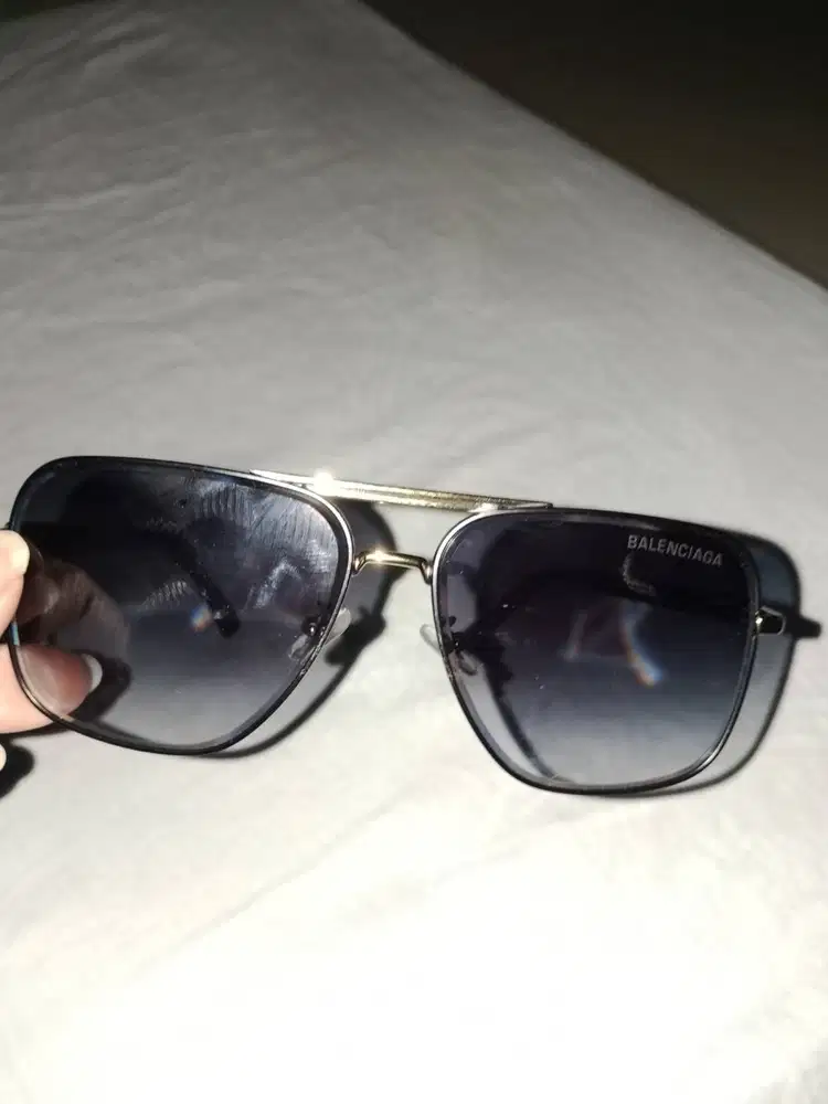 Kacamata balenciaga ori