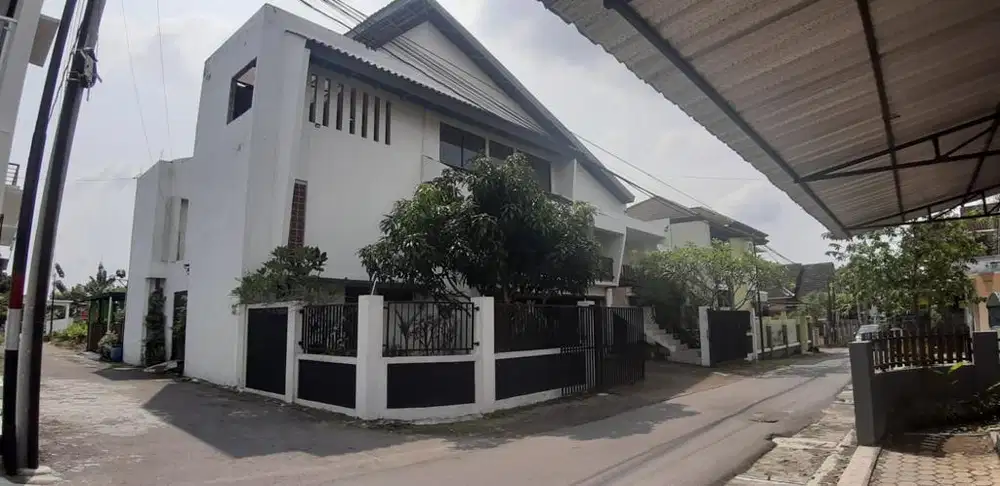 Jual Rumah 3 Lantai Sleman