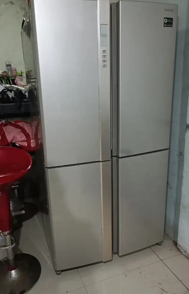 Kulkas side by side SHARP besar (NEGO)
