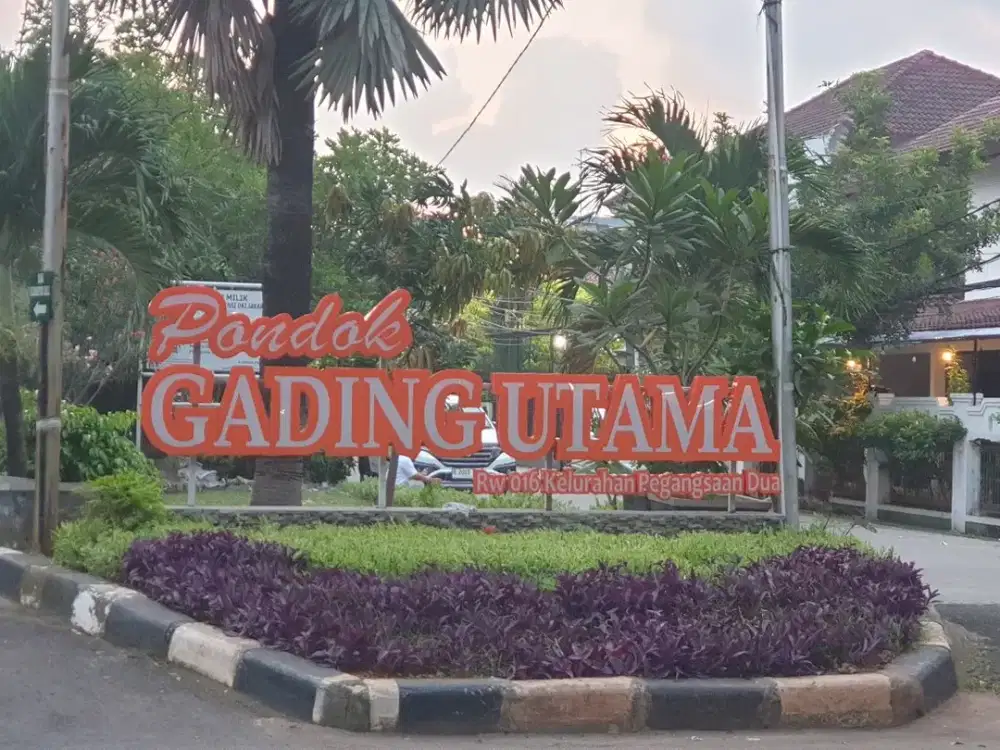 Turun Harga! Rumah Hoek 2 Lantai SHM di Pondok Gading Utama