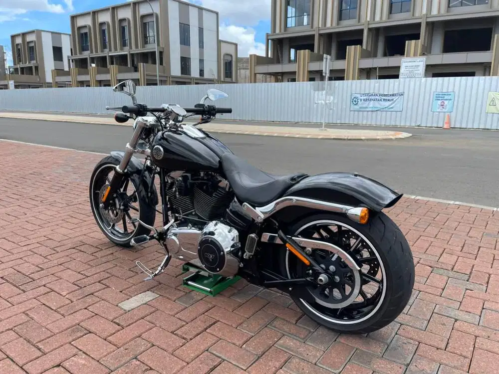 BREAKOUT 2014 FULL PAPER