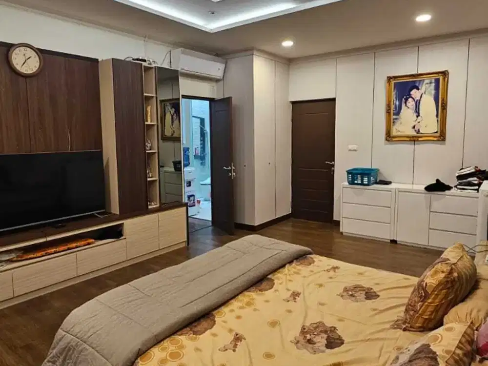 Rumah cantik Serenade Lake Gading Serpong