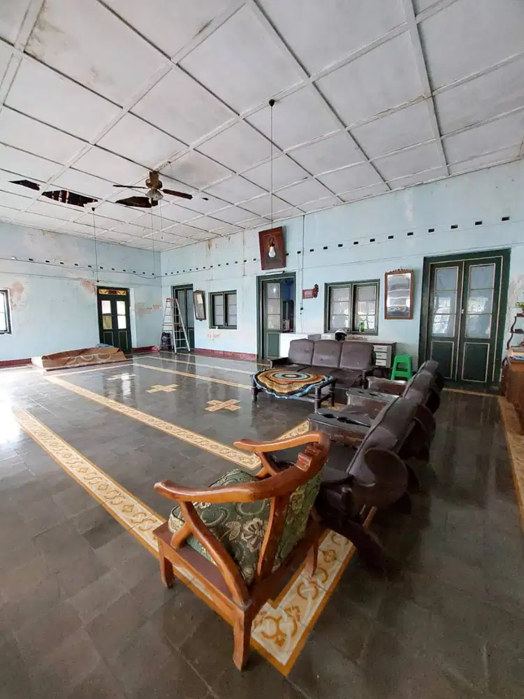 Rumah Klasik Adem di Lingkungan Kraton