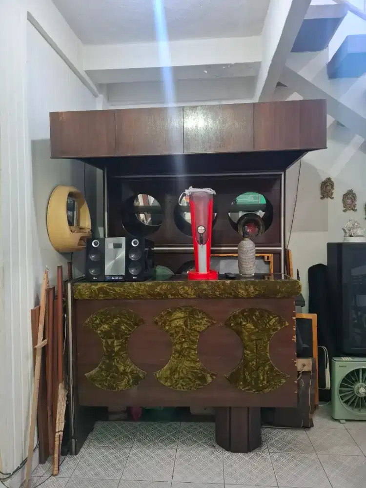 Minibar kayu antik furnitur rumah