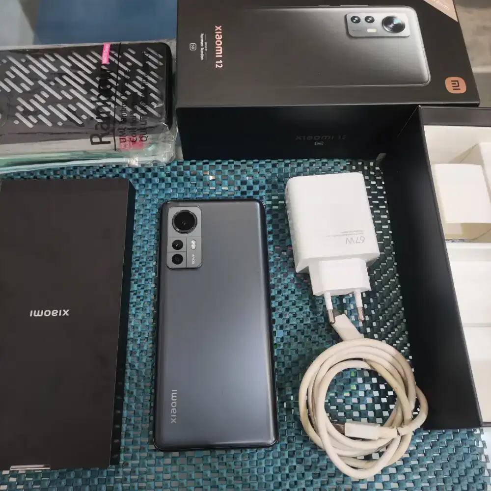 Xiaomi Mi 12 5G, 8/256Gb Fullset, bisa TT