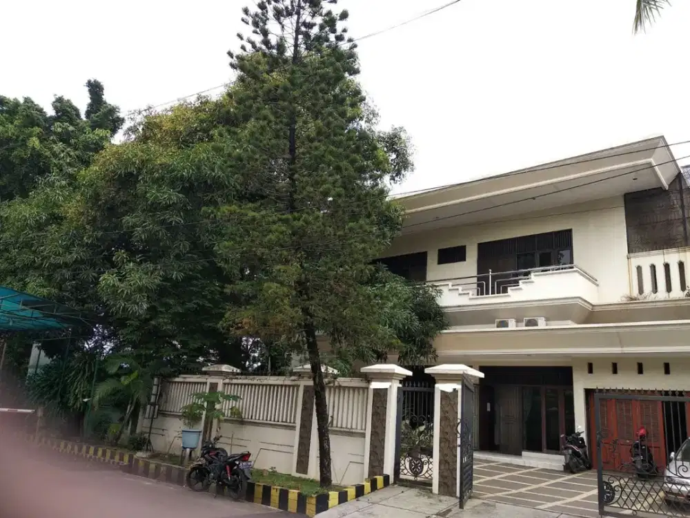 Dijual Cepat! Rumah Hoek di Danau Indah Barat – Sunter