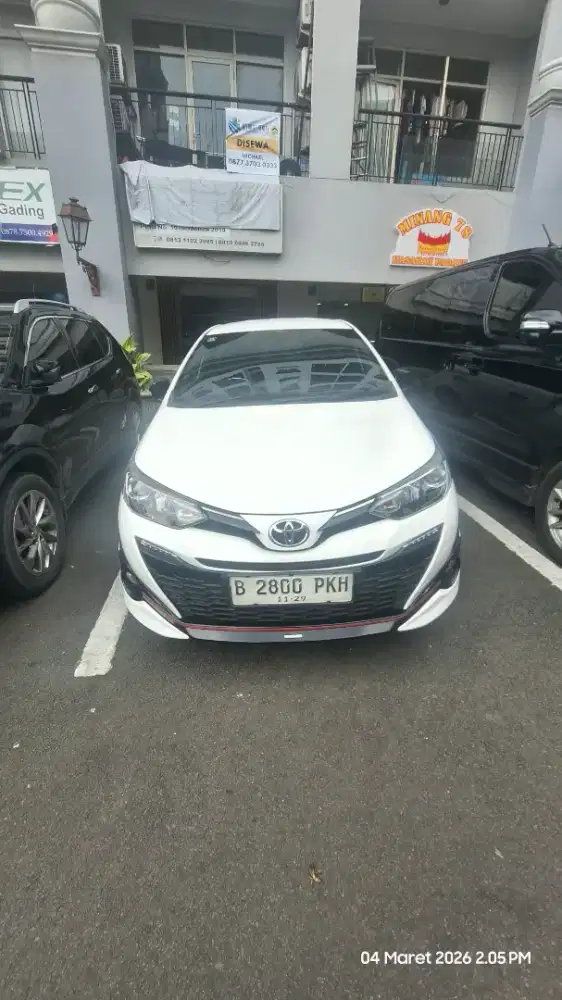 Di jual toyota yaris km 37rb tahun 2019 buka harga di 195jt NEGO