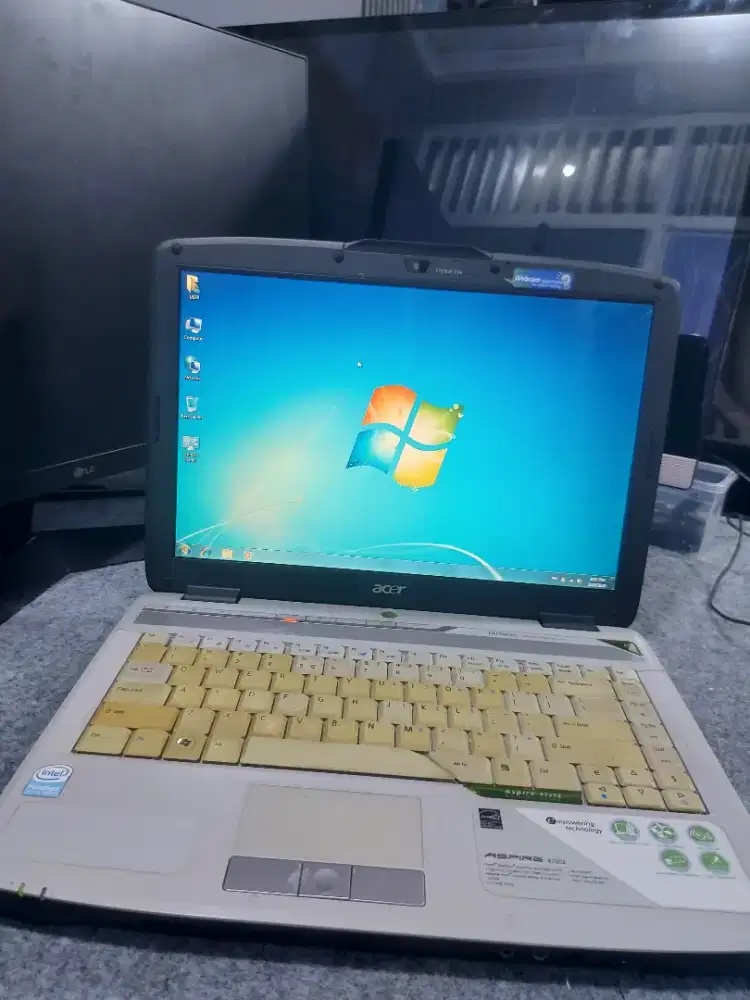 Laptop Acer Aspire 4720z Ram 4 hardisk 500gb