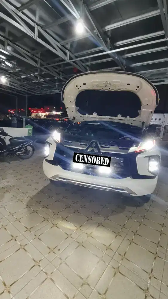 Penjualan kendaraan Pajero sport 4x4