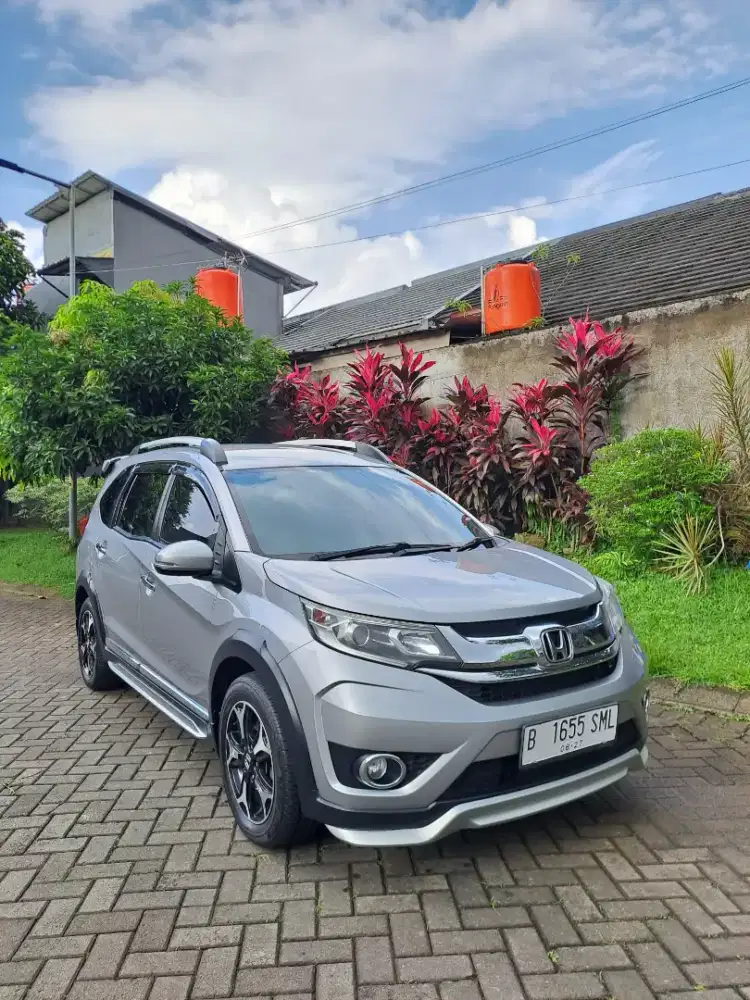 Honda BRV 1.5 E Prestige 2017, Full Service Record, Antik
