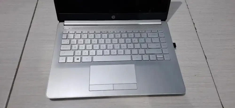 Laptop hp 14s dk0024AU A9 9425 Radeon R5