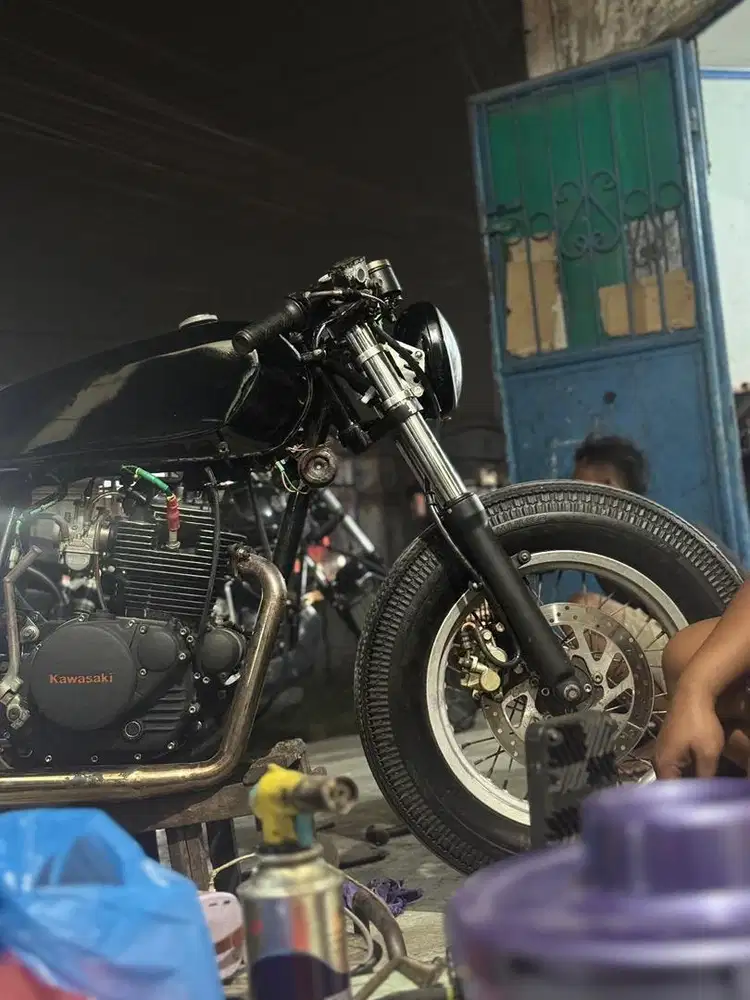 Caferacer custom basic Kawasaki KZ 200